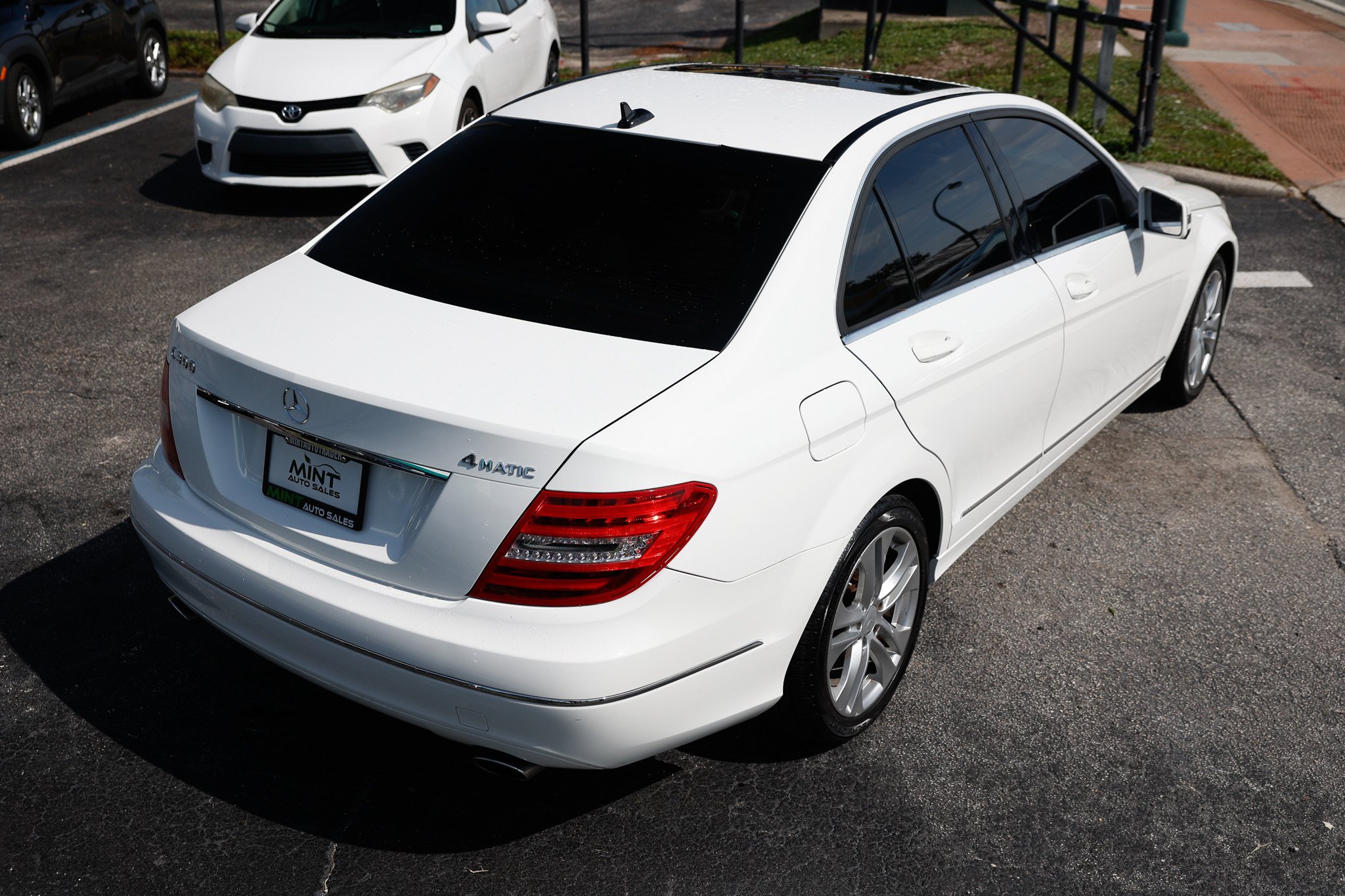 Used 2014 Mercedes-Benz C 300 4MATIC Sedan w/ Multimedia Package image 14