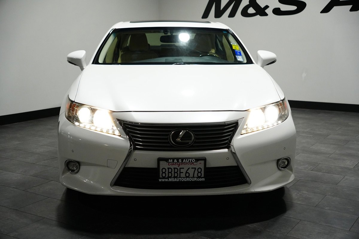 Used 2015 Lexus ES 350 w/ Luxury Package image 8