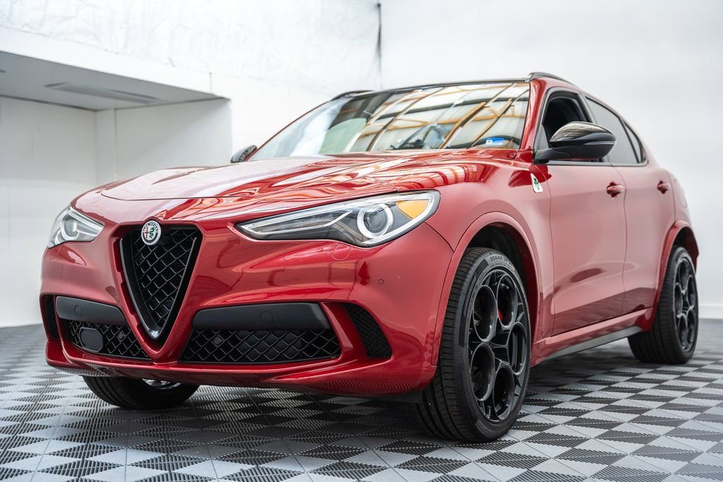 Used 2023 Alfa Romeo Stelvio Quadrifoglio w/ Active Assist Plus Package AWD/4WD image 3