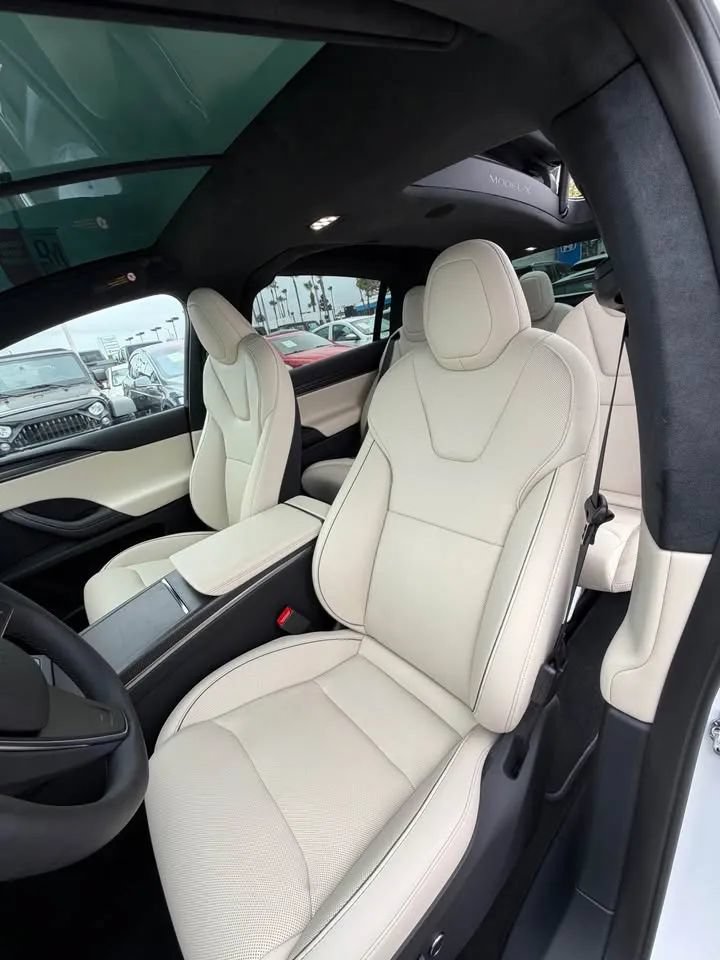 Used 2026 Tesla Model X Plaid AWD/4WD image 6