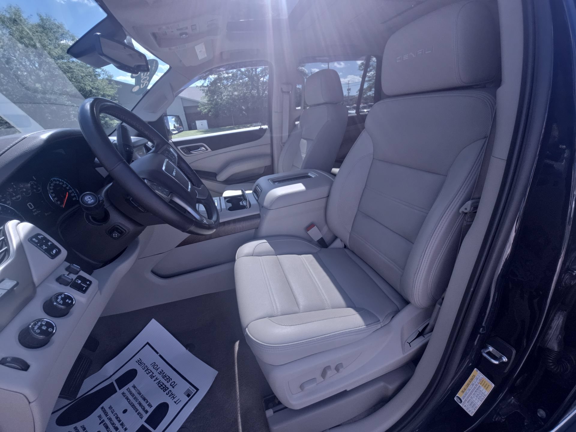 Used 2020 GMC Yukon Denali w/ Denali Ultimate Package AWD/4WD image 20
