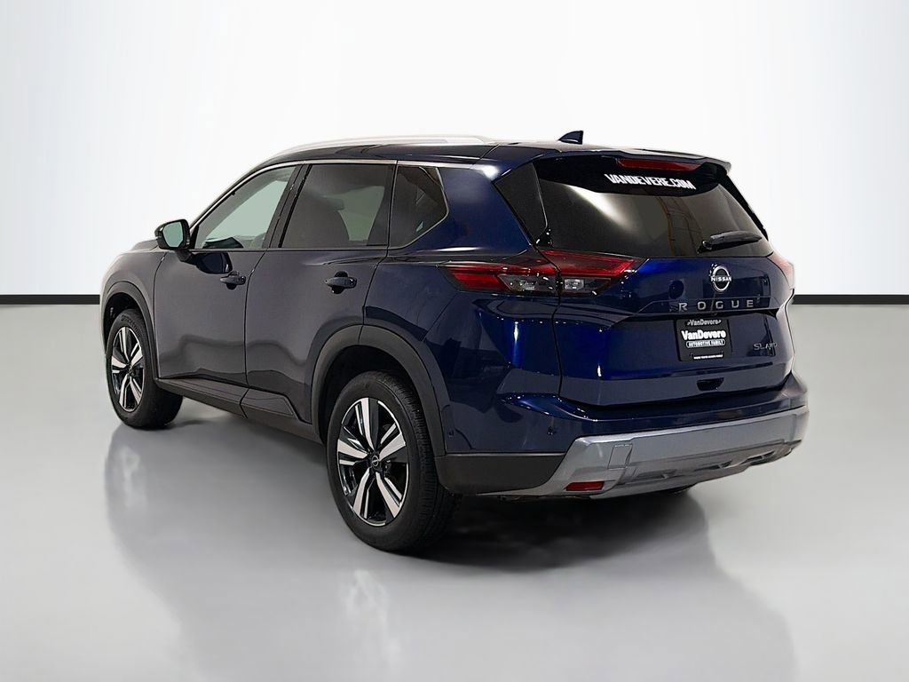 Used 2026 Nissan Rogue SL AWD/4WD image 7