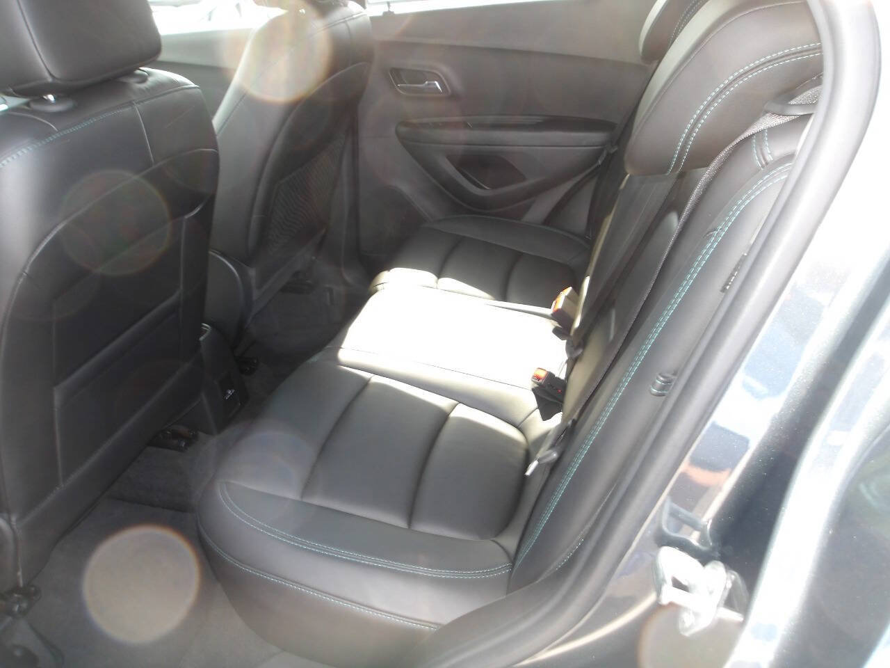 Used 2016 Chevrolet Trax LTZ w/ LPO, Cargo Package FWD image 9
