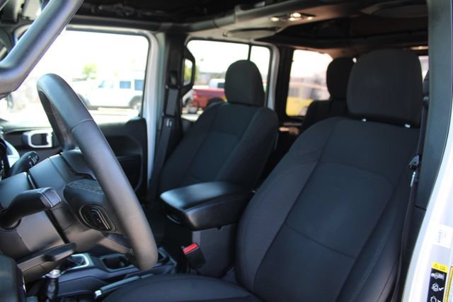 Used 2023 Jeep Wrangler Unlimited AWD/4WD image 32