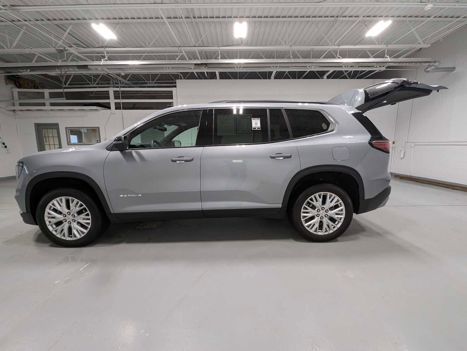 Certified 2024 GMC Acadia Elevation w/ Luxury Package image 12