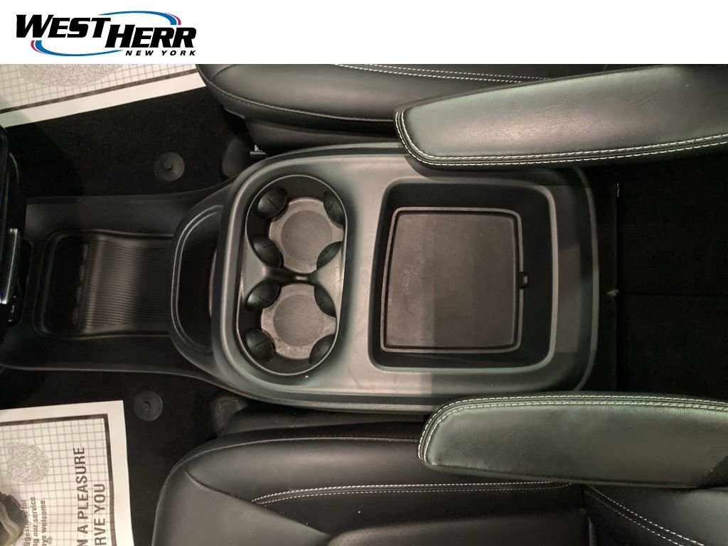 Used 2026 Chrysler Pacifica Select AWD/4WD image 10