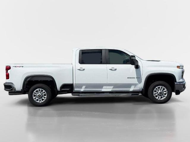 Used 2025 Chevrolet Silverado 2500 LT w/ Convenience Package AWD/4WD image 2