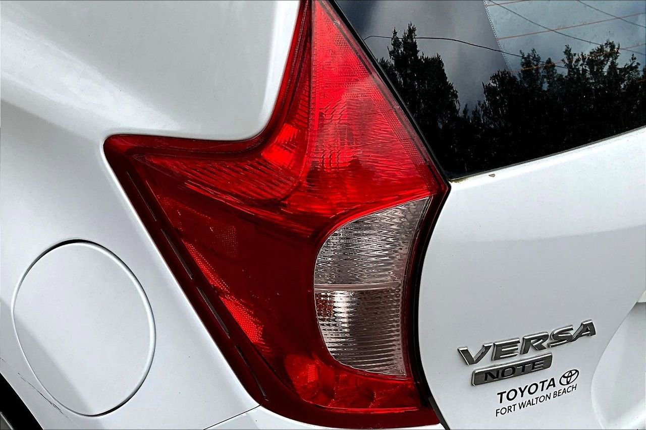 Used 2014 Nissan Versa Note SV image 19