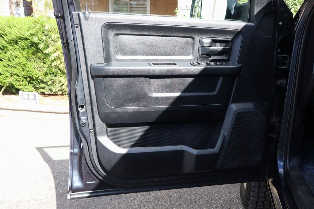 Used 2015 RAM 3500 Tradesman w/ Chrome Appearance Group AWD/4WD image 16