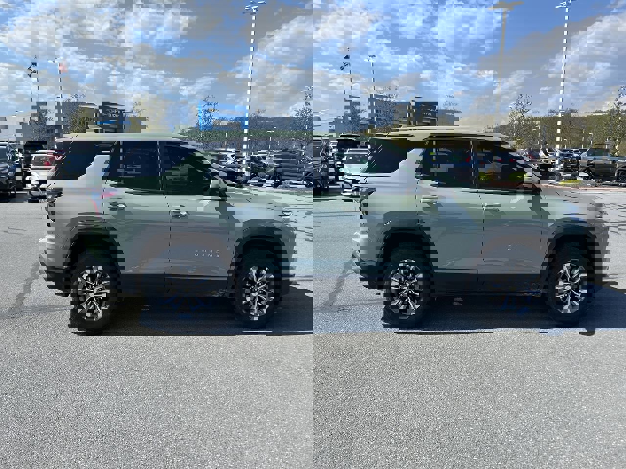 Used 2026 Chevrolet Equinox LT w/ Convenience Package II AWD/4WD image 8