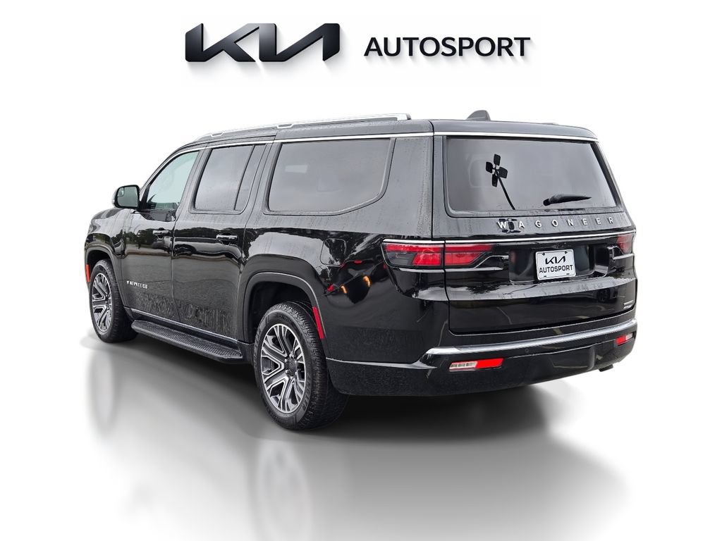 Used 2024 Jeep Wagoneer L Series II w/ Flexible Seating Group RWD image 10