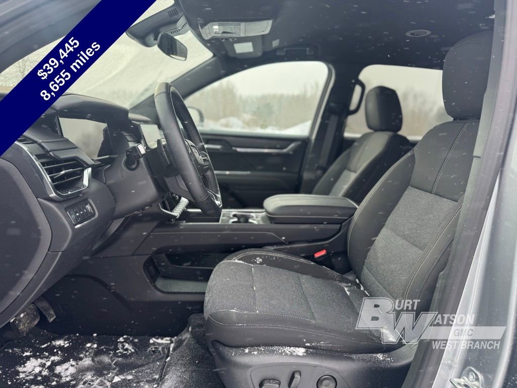 Used 2025 GMC Acadia Elevation w/ Black Edition image 15