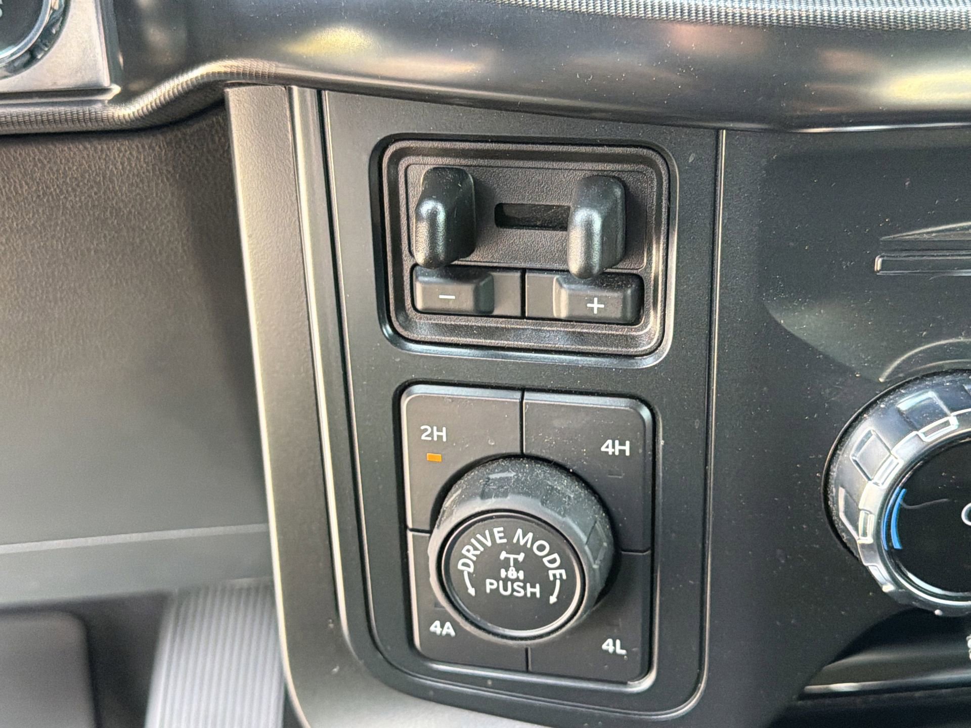 Certified 2025 Ford F150 Raptor image 10