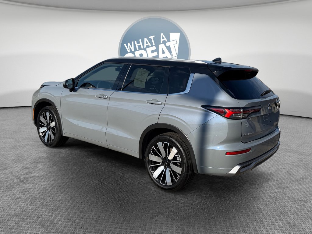 Used 2025 Mitsubishi Outlander SEL AWD/4WD image 6