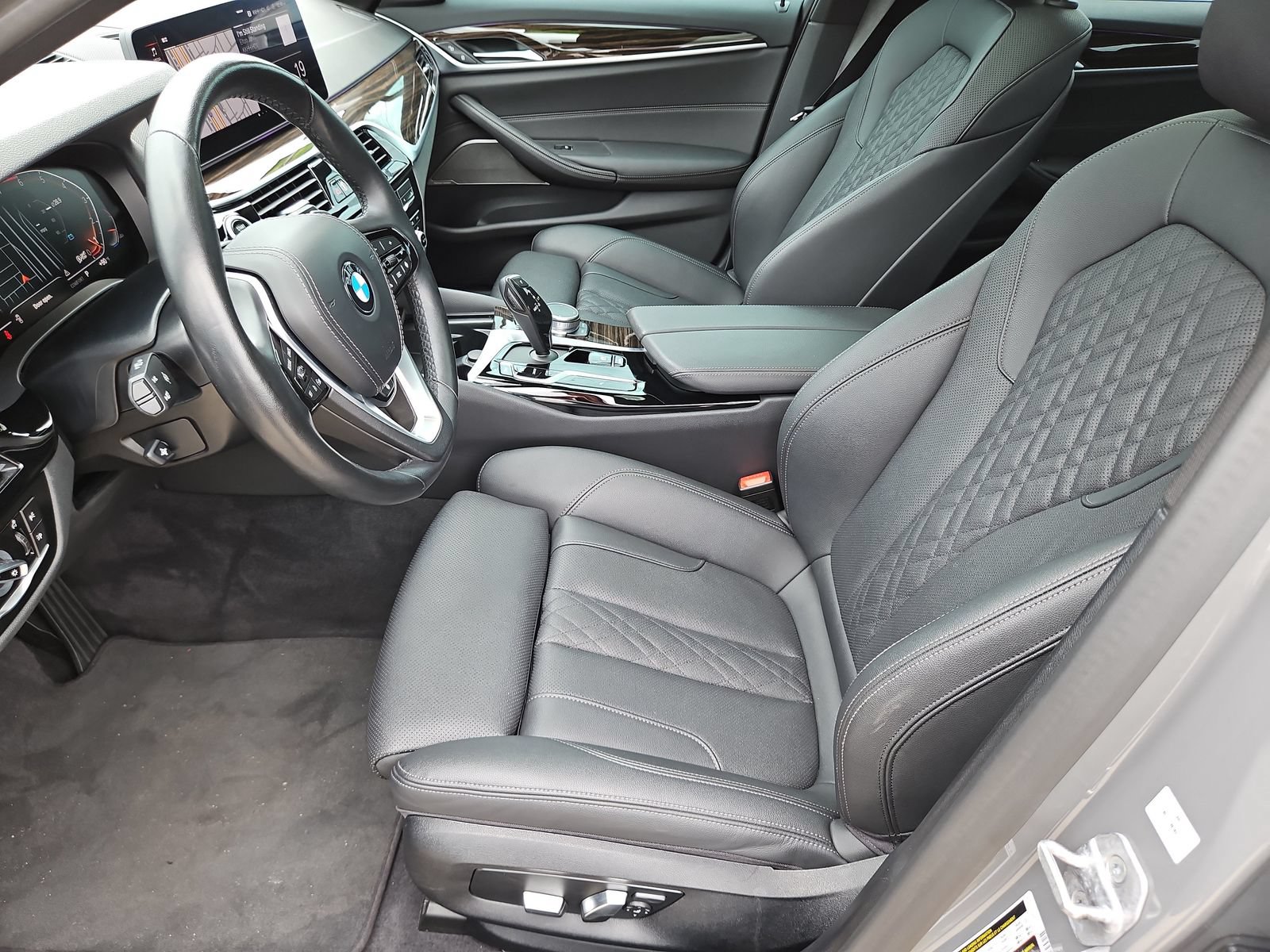 Used 2021 BMW 530i xDrive w/ Premium Package AWD/4WD image 14