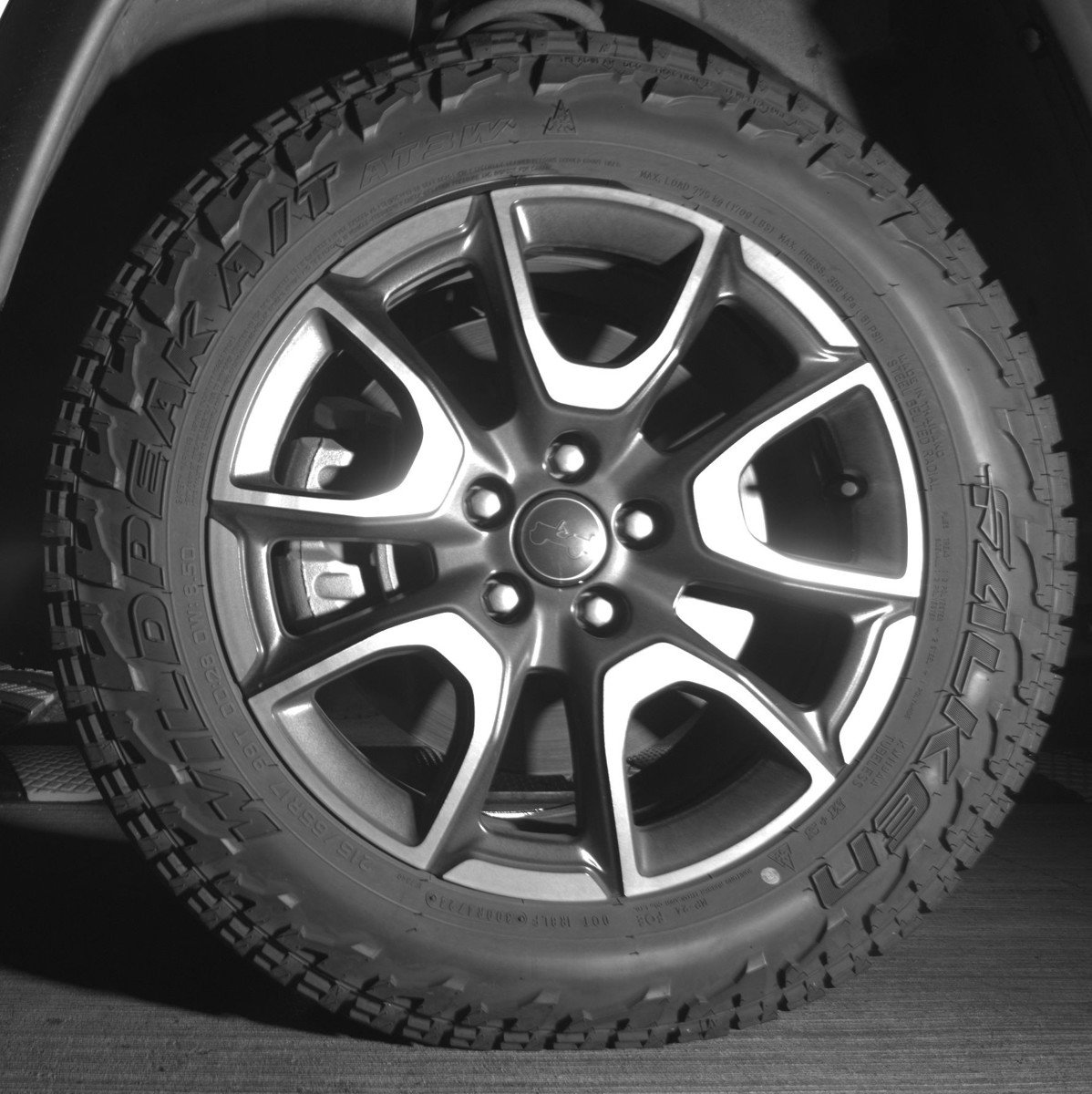 Used 2025 Jeep Compass Trailhawk image 12