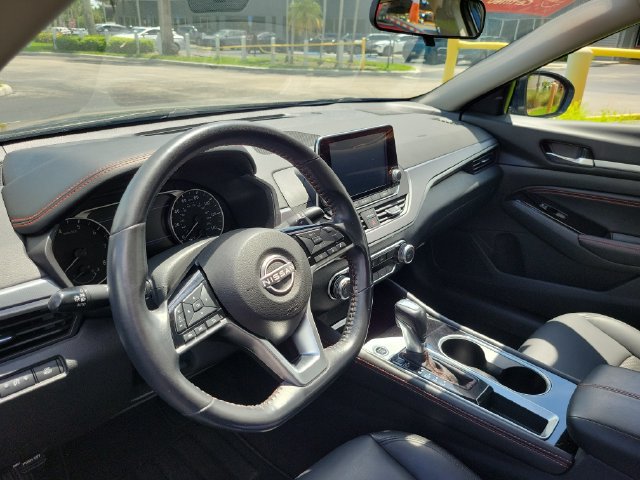 Used 2023 Nissan Altima 2.5 SR FWD image 28