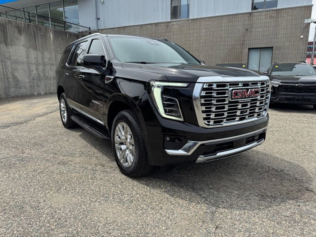 Used 2026 GMC Yukon Denali AWD/4WD image 9