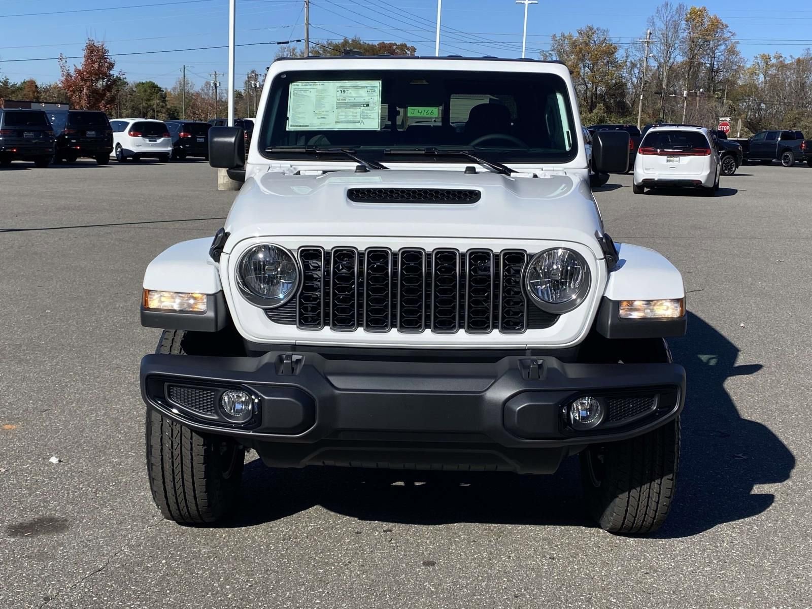 New 2026 Jeep Gladiator Sport video 2