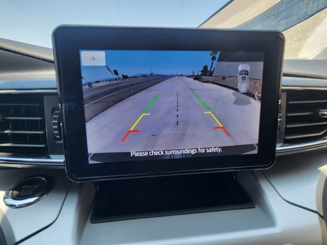 Used 2022 Ford Explorer XLT w/ Equipment Group 202A image 27