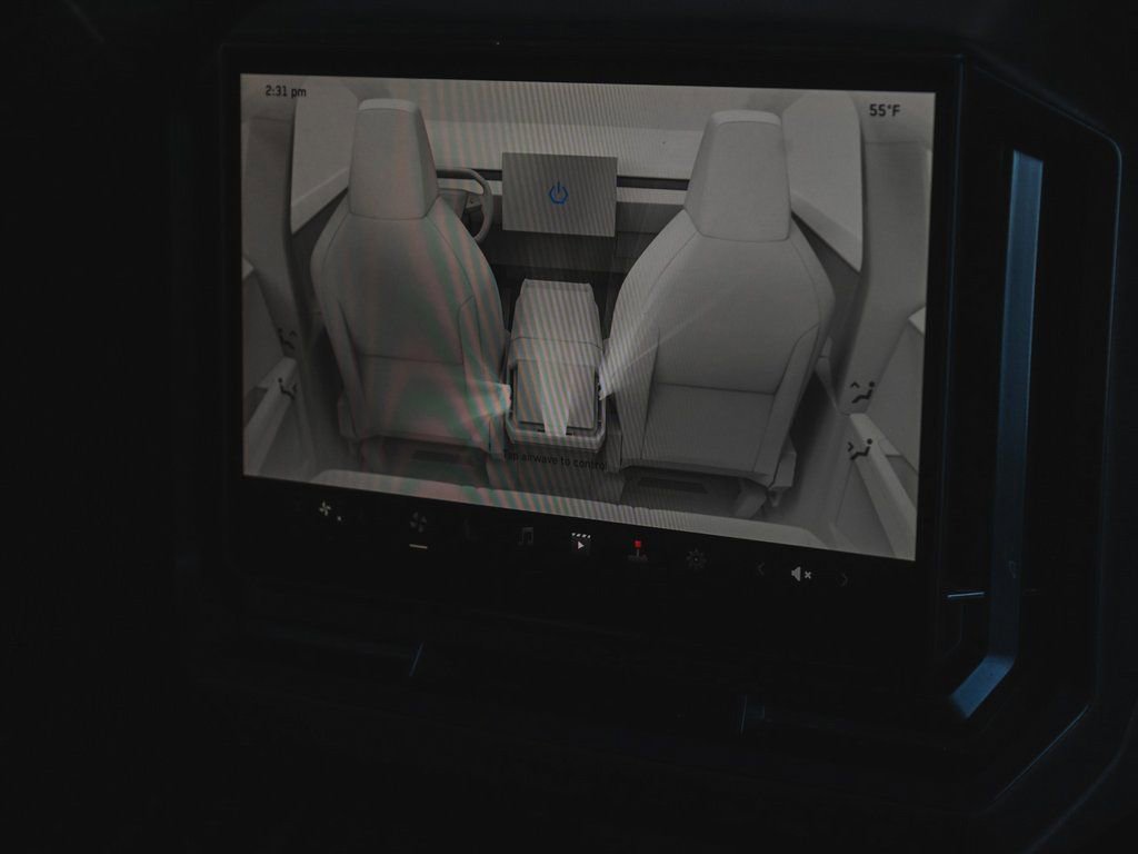 Used 2024 Tesla Cybertruck AWD Crew Cab image 27