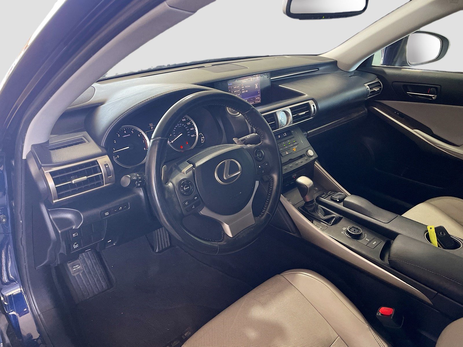 Used 2015 Lexus IS 350 RWD image 7