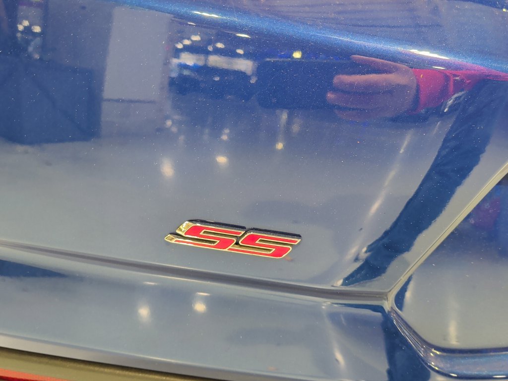 Used 2019 Chevrolet Camaro SS RWD image 11
