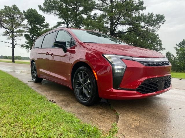 New 2027 Chrysler Pacifica Limited w/ S Appearance Package FWD image 15