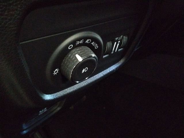 Used 2024 Jeep Grand Cherokee L Limited w/ Luxury Tech Group II image 28