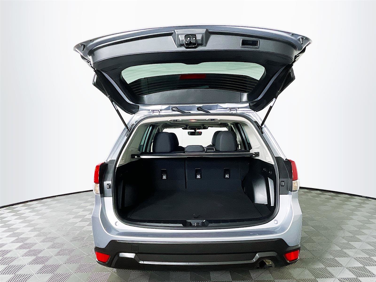 Used 2023 Subaru Forester Premium image 30