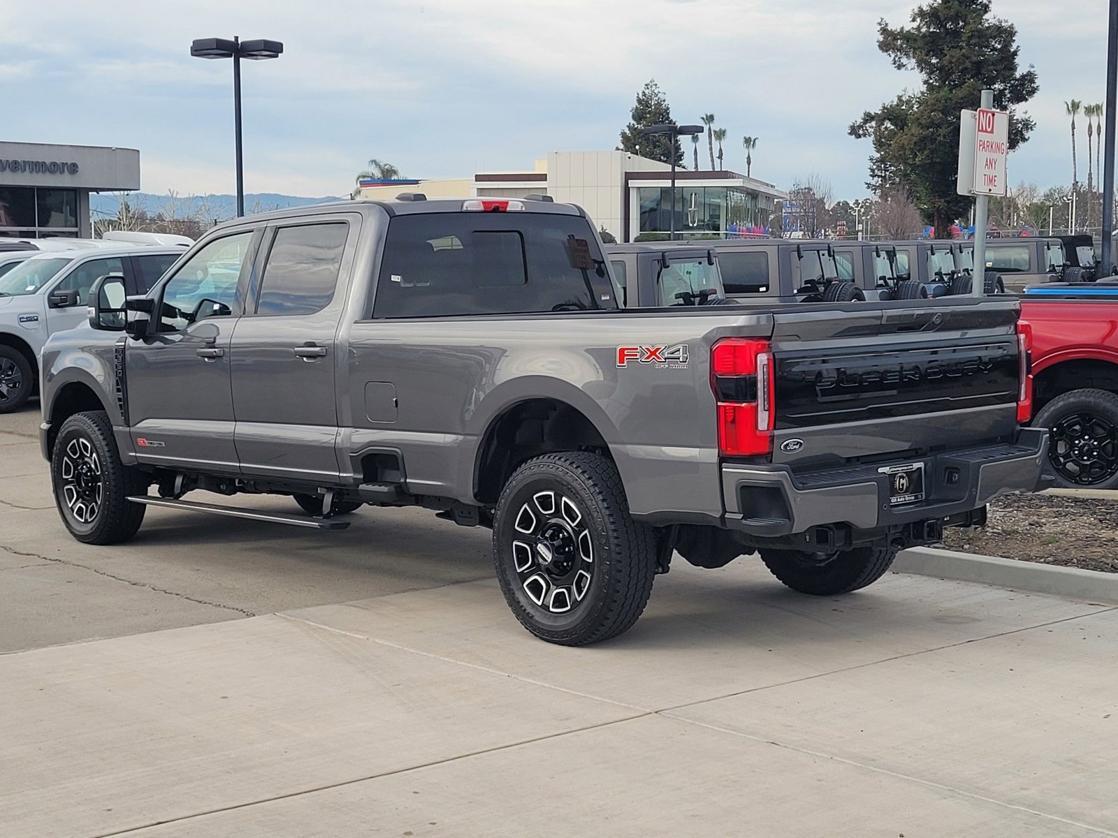 Used 2025 Ford F350 Platinum image 6