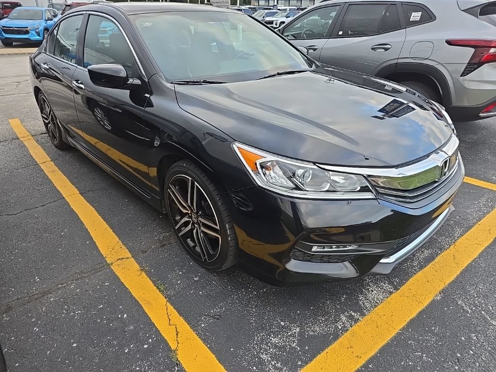 Used 2016 Honda Accord Sport image 3