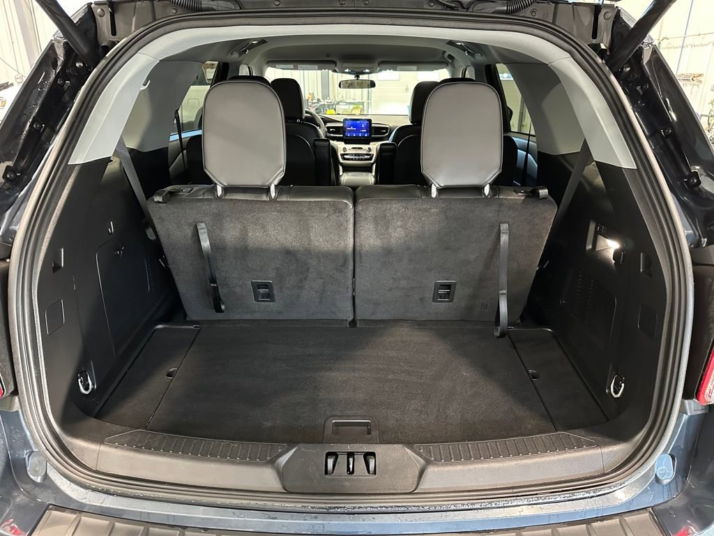 Used 2023 Ford Explorer XLT w/ Equipment Group 202A image 30