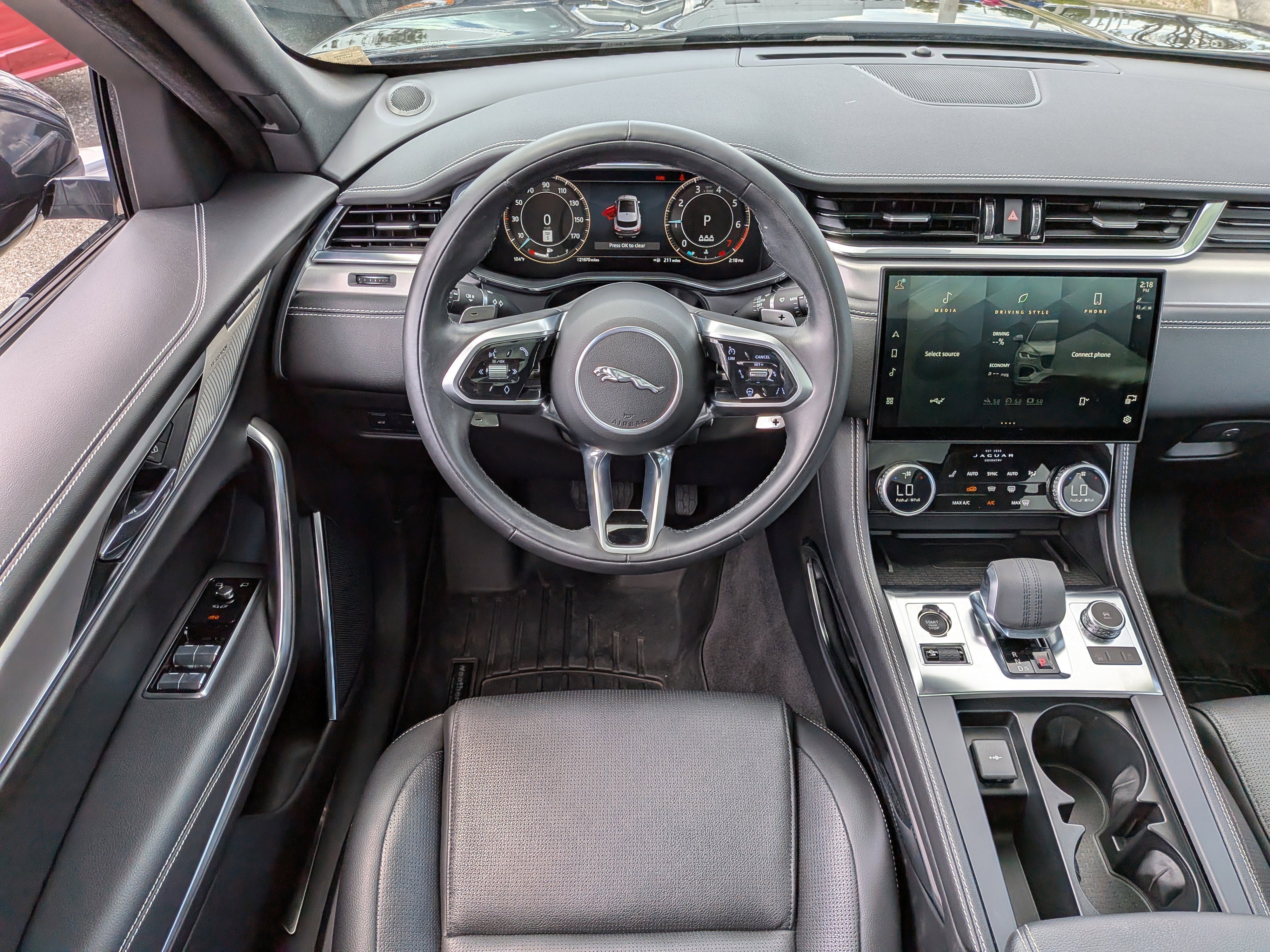 Used 2024 Jaguar F-PACE R-Dynamic S AWD/4WD image 18