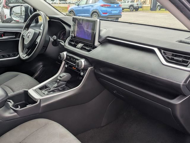 Used 2023 Toyota RAV4 XLE image 29