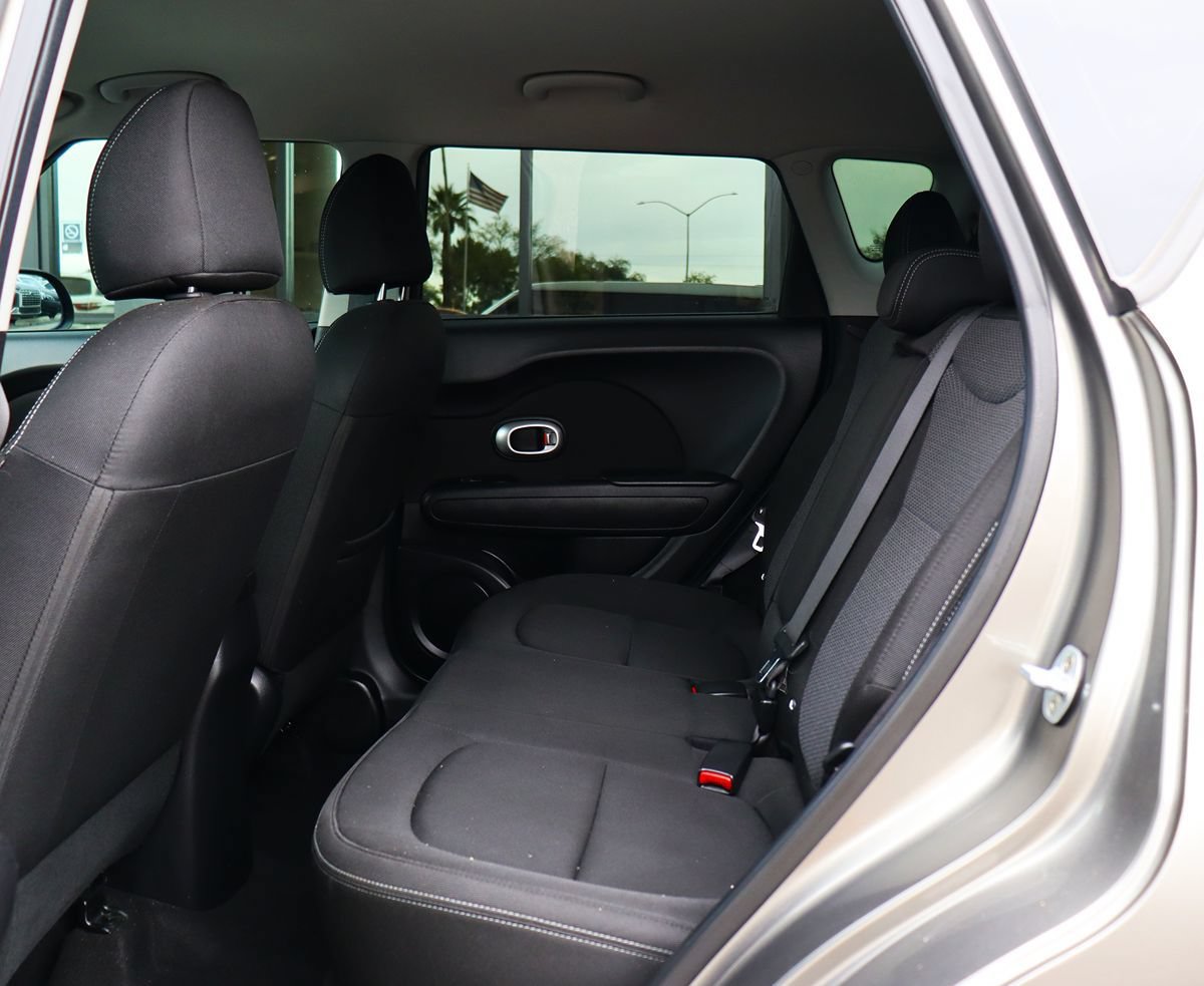 Used 2018 Kia Soul + FWD image 31
