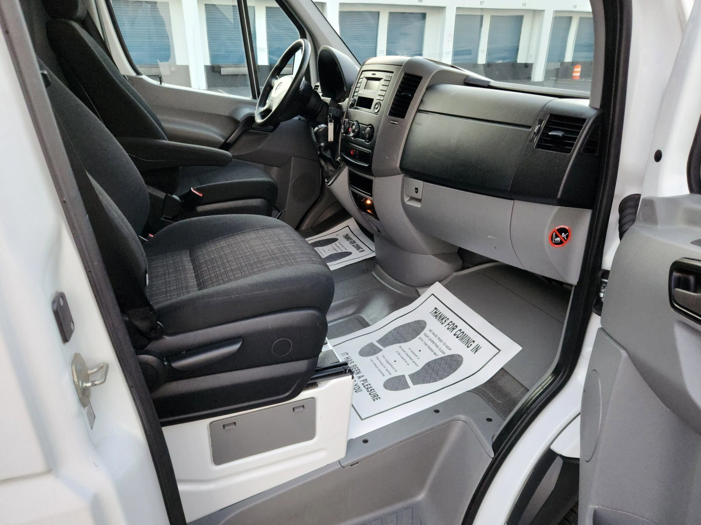 Used 2016 Mercedes-Benz Sprinter 2500 image 12