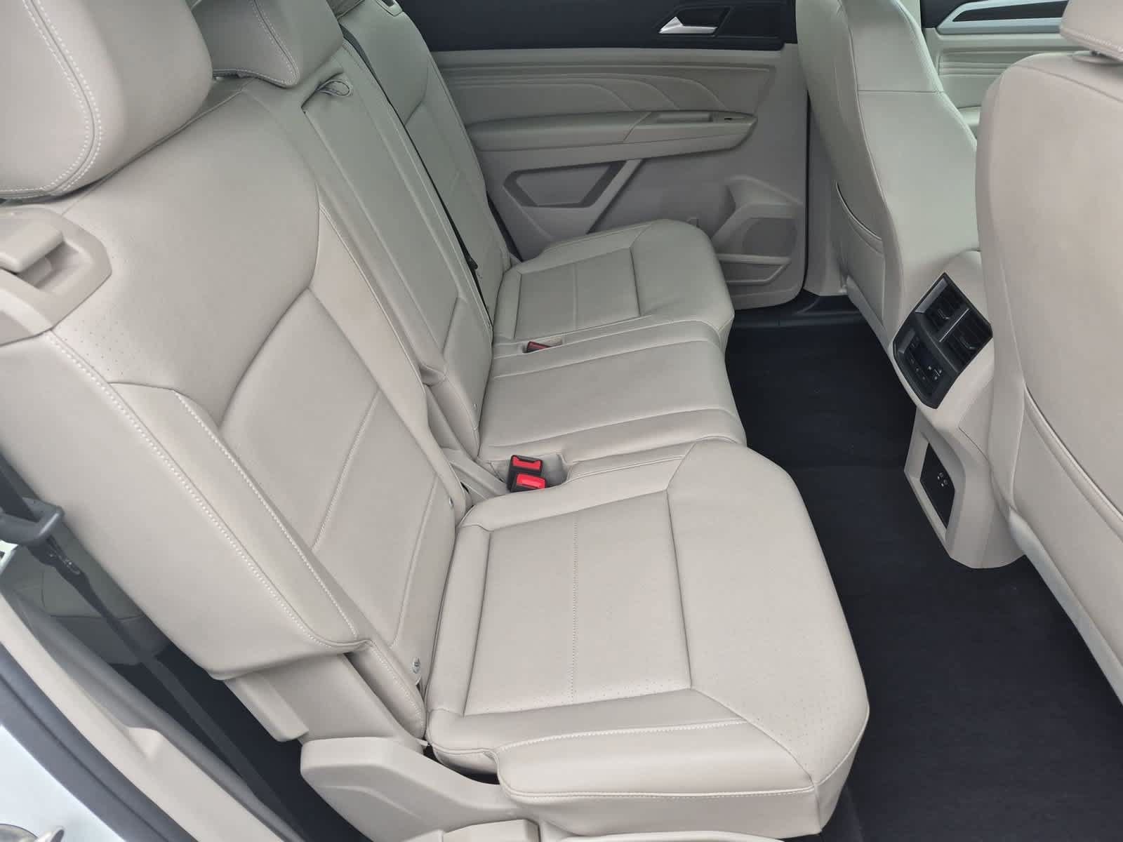Used 2023 Volkswagen Atlas SE w/ Black Wheel Package FWD image 20