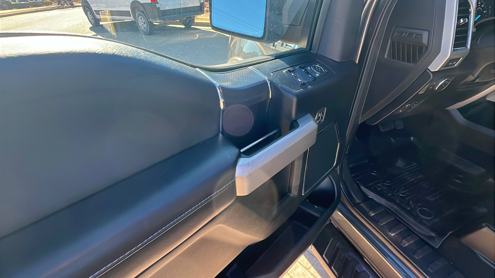 Used 2020 Ford F150 Lariat image 15