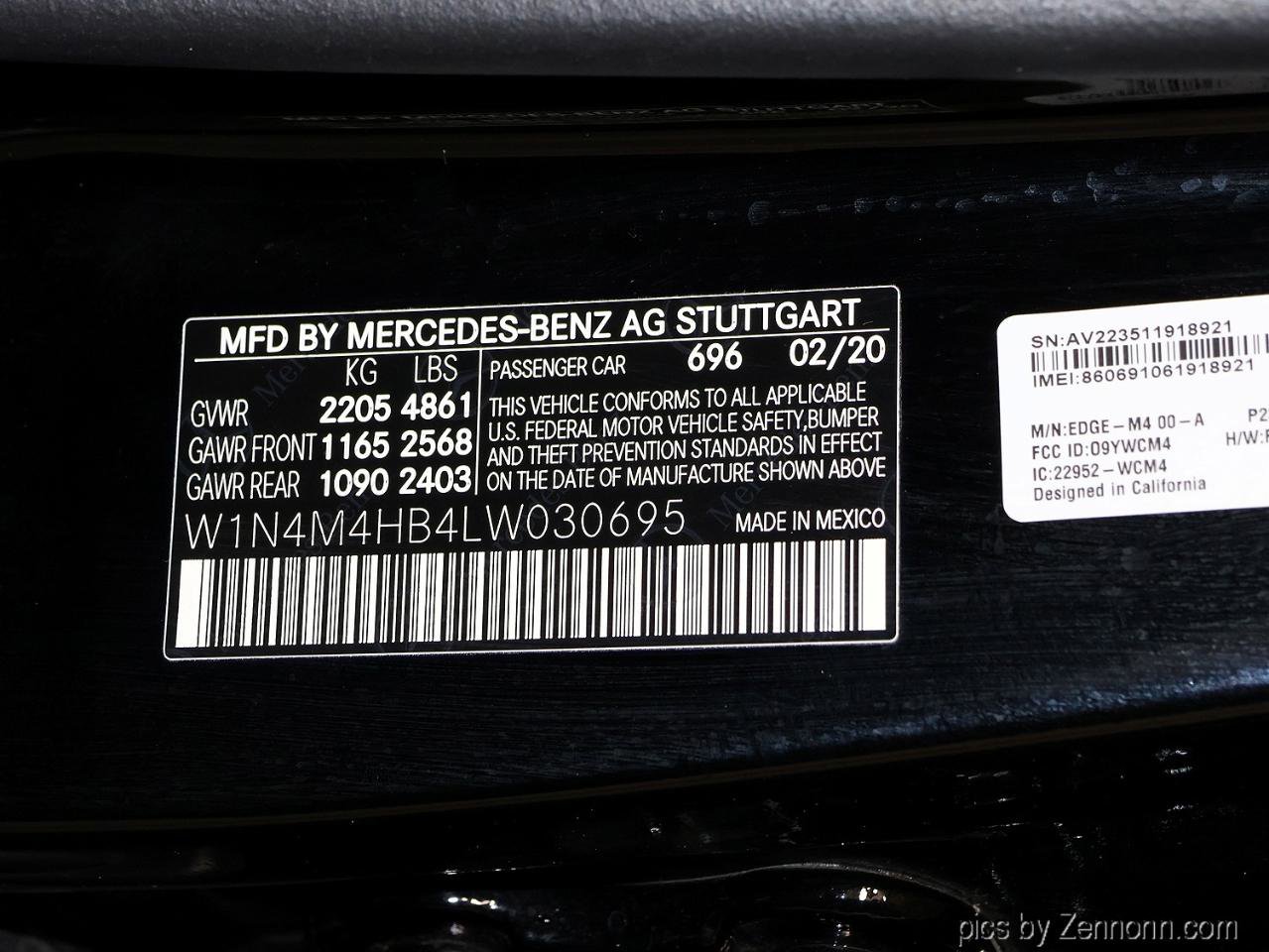 Used 2020 Mercedes-Benz GLB 250 4MATIC w/ Premium Package image 39