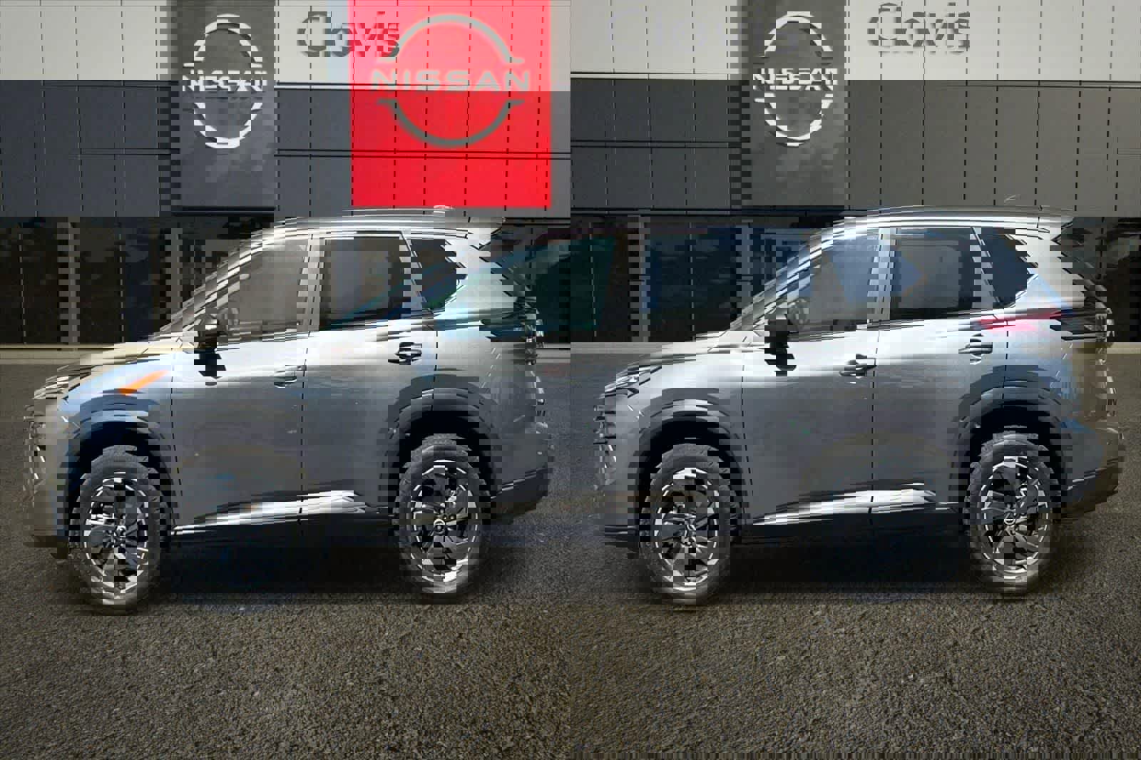 Used 2025 Nissan Rogue SV image 6