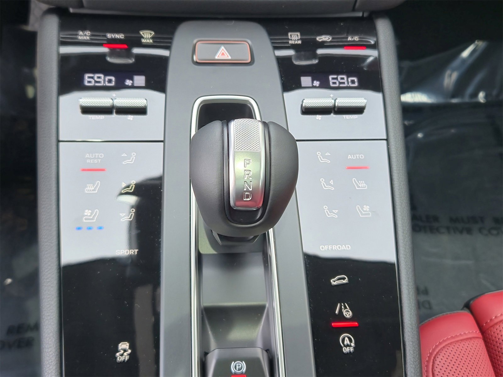 New 2025 Porsche Macan image 27