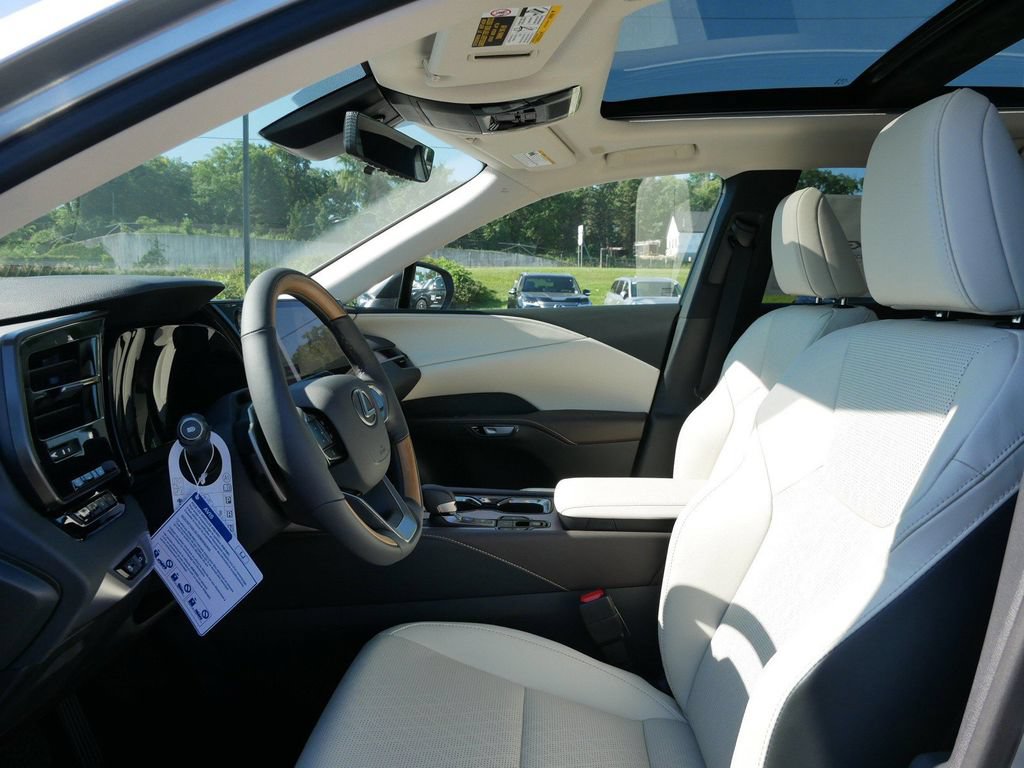New 2026 Lexus RX 350 w/ Convenience Package AWD/4WD image 9