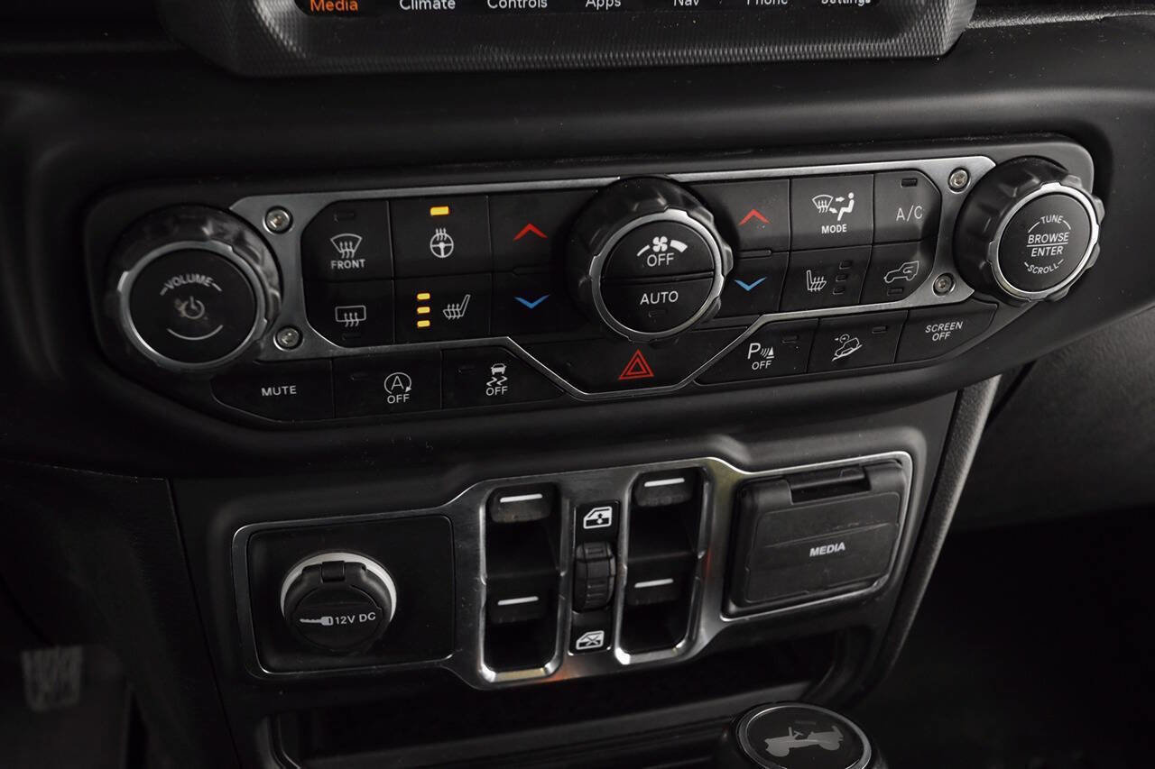 Used 2021 Jeep Wrangler Unlimited Sahara image 40