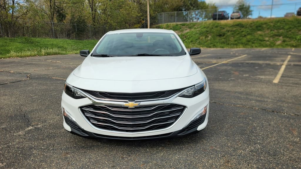 Used 2019 Chevrolet Malibu LS image 4