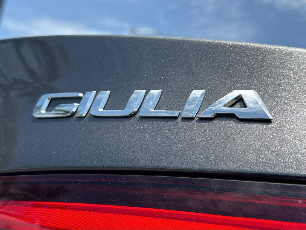 Used 2022 Alfa Romeo Giulia Ti RWD image 38