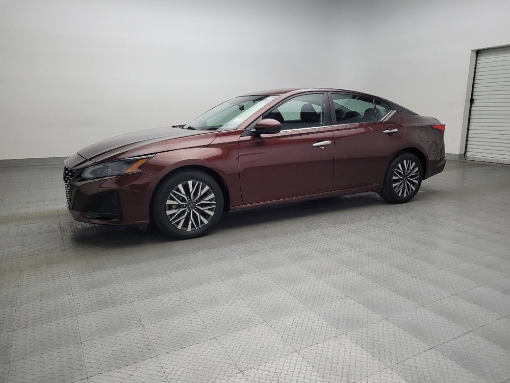 Used 2023 Nissan Altima 2.5 SV image 2