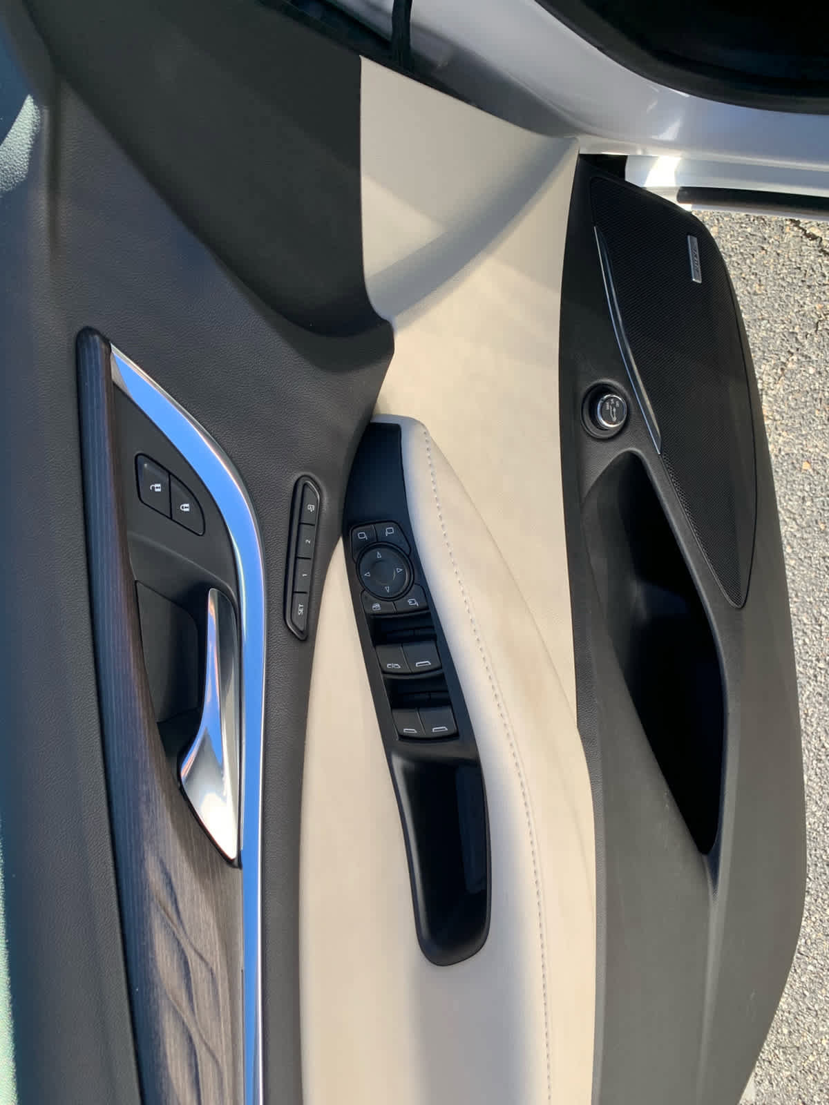 Used 2022 Buick Enclave Avenir w/ Avenir Technology Package image 13