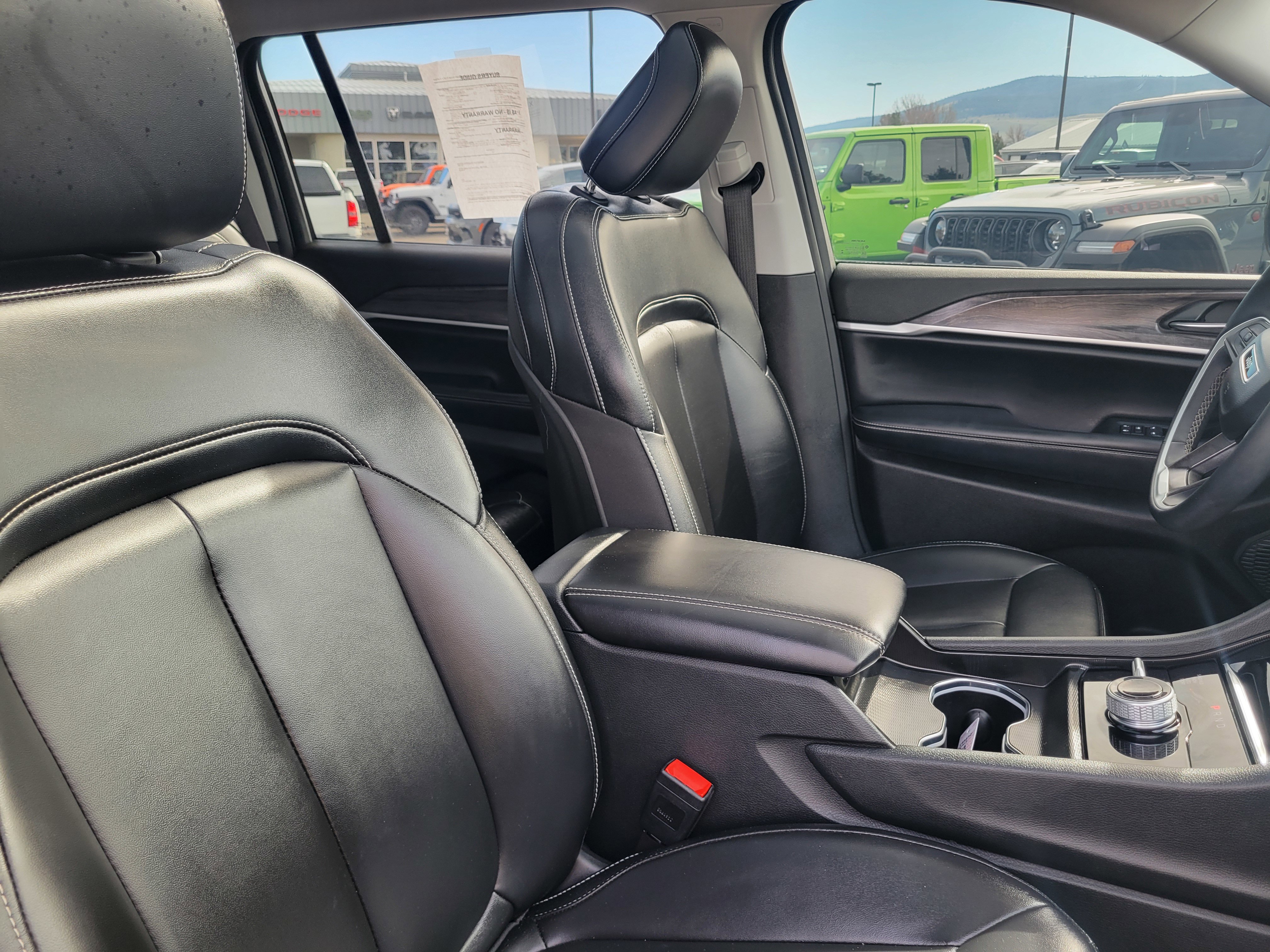 Used 2024 Jeep Grand Cherokee L Limited image 22