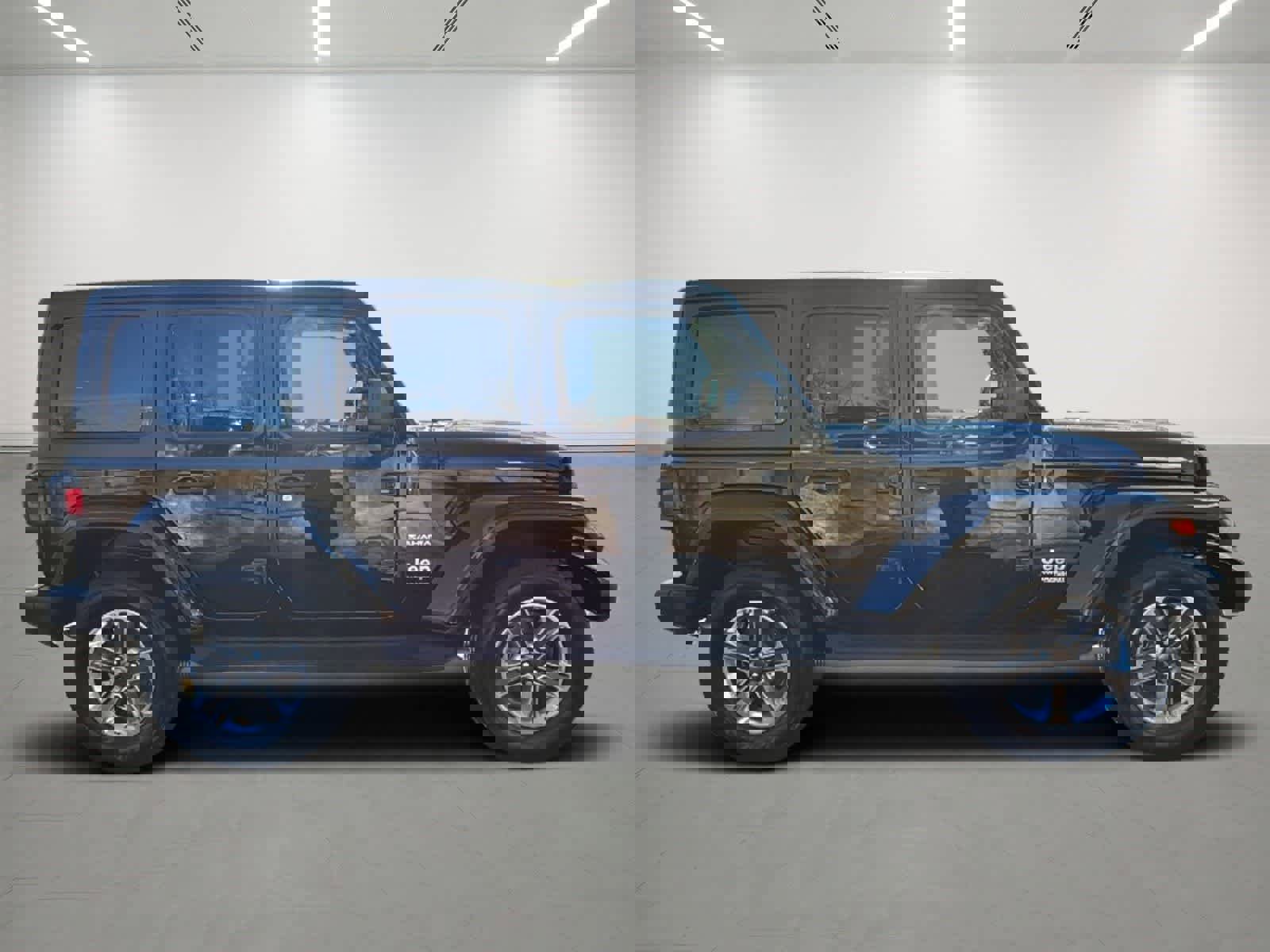 Used 2022 Jeep Wrangler Unlimited Sahara w/ Cold Weather Group image 6